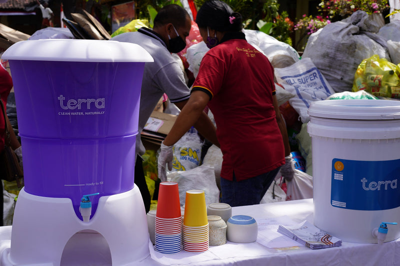 Families in Samsam Village Tabanan save time and money using terra water filters!